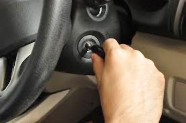 Mematikan Mesin Mobil