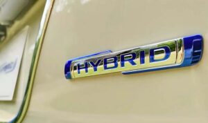 Mobil Hybrid Dapat Diskon