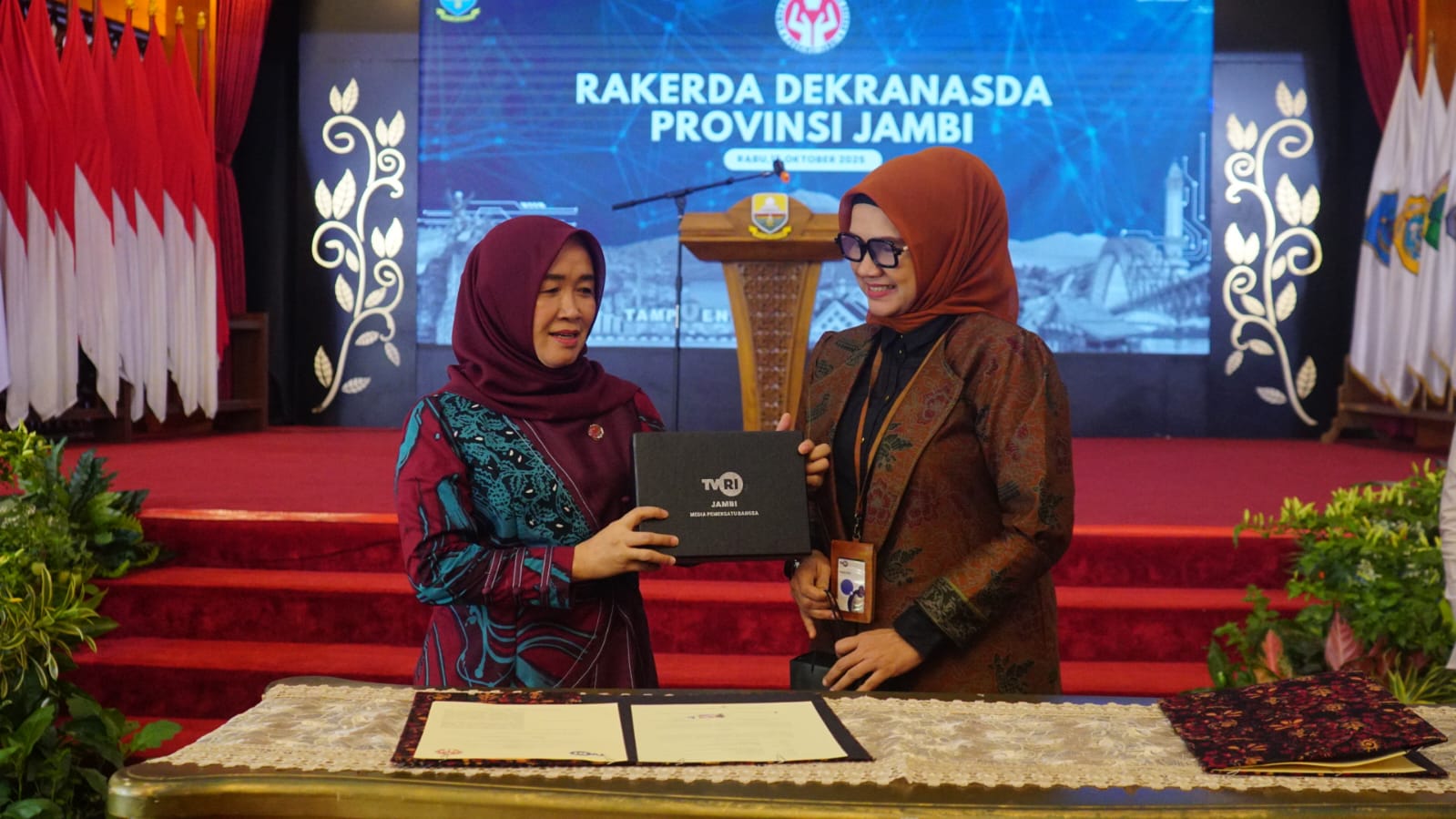 Kolaborasi Hesti Haris