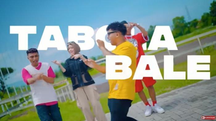 Terjemahan Lagu Tabola Bale