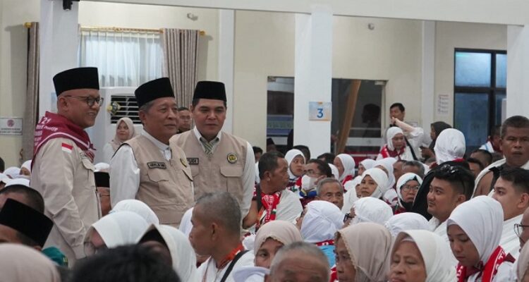 Lepas 443 Jamaah Calon Haji