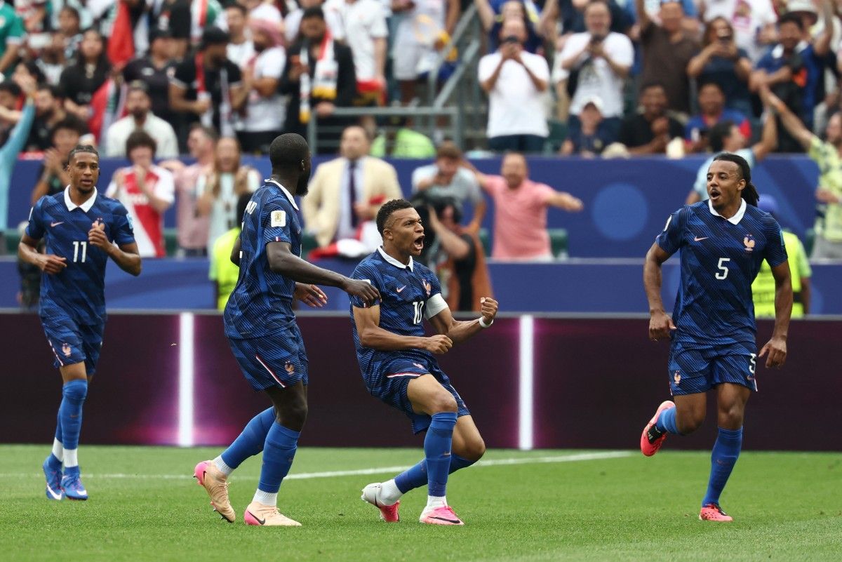 Mbappe Cetak 2 Gol