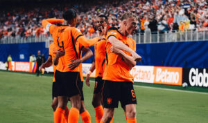 Brobbey Cetak Gol Lagi