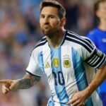 Messi Cetak Gol ke-20