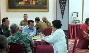 Gubernur Al Haris Gubernur Al Haris